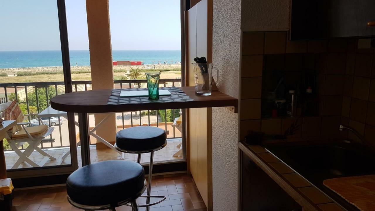 Au Village Coeur De Barcares Studio Vue Mer 3 Couchages Ле Баркарес Экстерьер фото